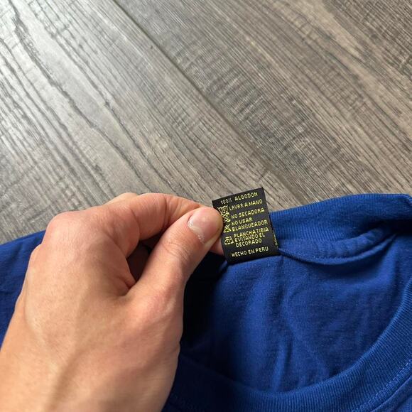 Vintage Retro Cusquena Premium Beer Cervez Graphic Tee Shirt - Picture 4 of 6